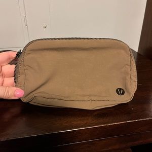 RARE Color - Like New Lululemon Artifact